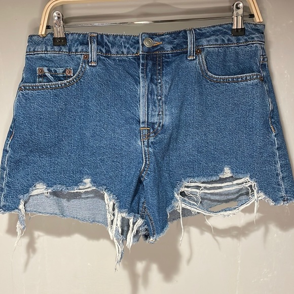 Gianni Bini Pants - Gianni Bini High Rise Button Fly Distressed Denim Shorts Women’s Size 28 Libby